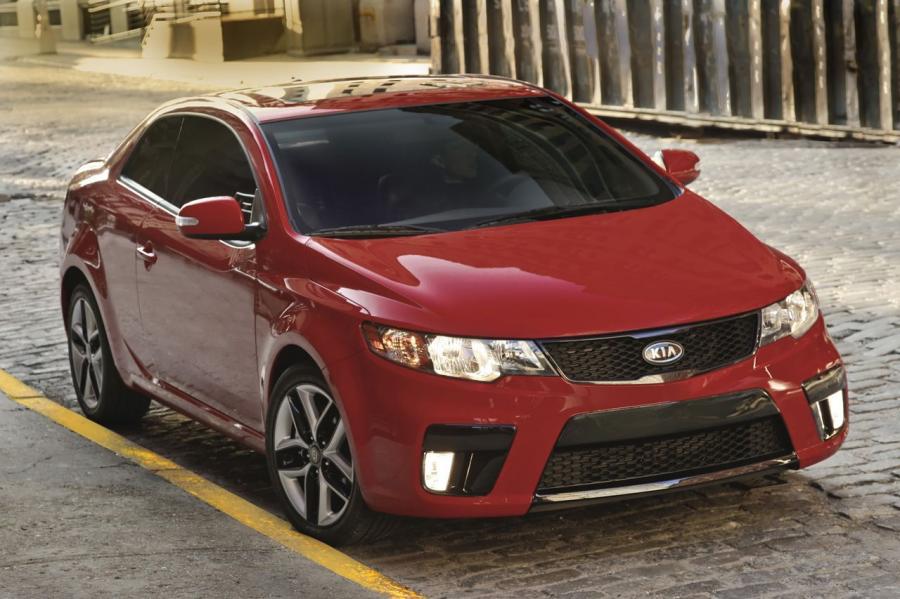  Kia Forte Koup 2009 года  (фото 9 из 169)